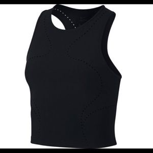 Nike Hypercool cropped top